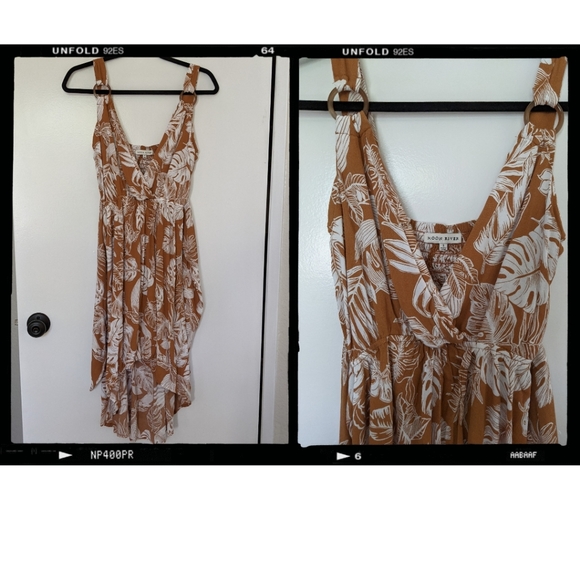 Moon River Dresses & Skirts - Brown/White Tropical Print Dress - Size Small